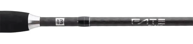 13 Fishing Fate Black Spinning 8' 20-80g 2-delt haspelstang med responsiv aksjon 