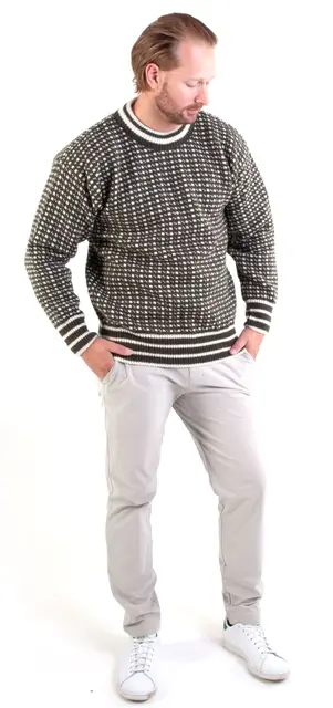 Bråtens Islender Genser Sort S Klassisk genser i 100% Norsk ull 