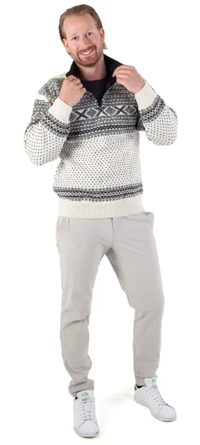 Bråtens Setesdal Genser Hvit S God og varm ullgenser med fôret hals 