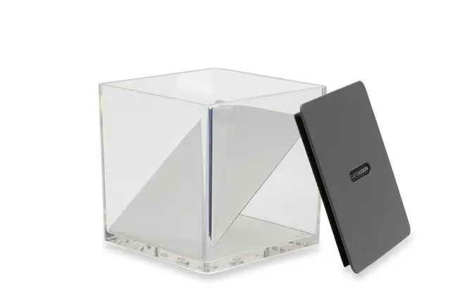 C&F Design Fish Eye inspiser en flue fra en fisks synspunkt 