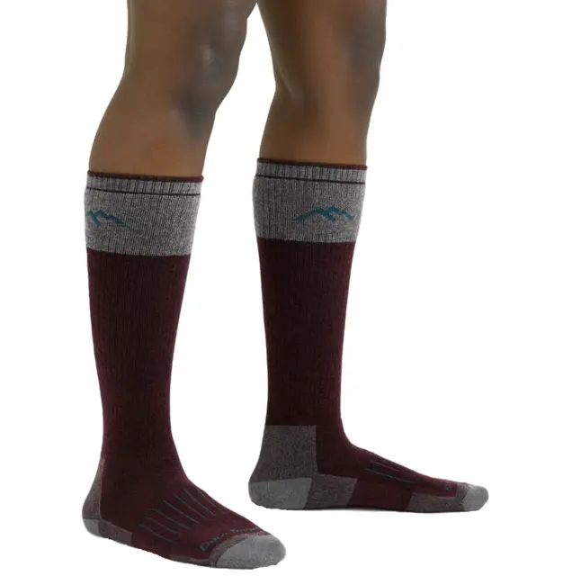 Darn Tough W Hunter Over-the-Calf Sokker Burgundy S 