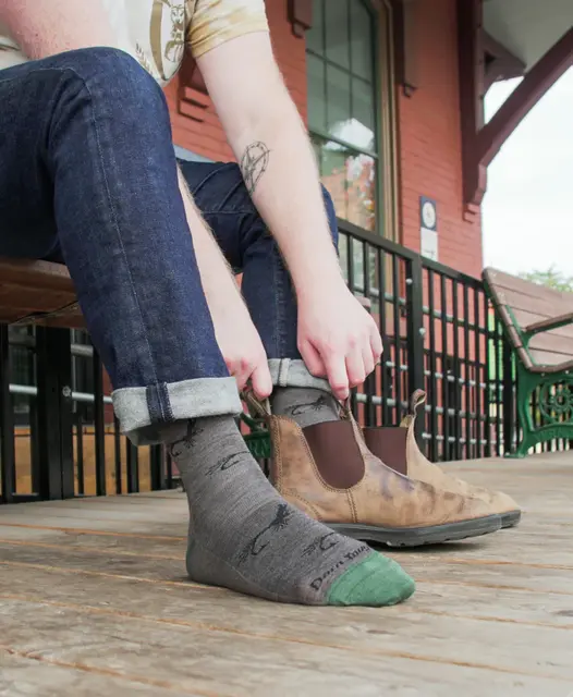 Darn Tough McFly Crew Taupe M Lightweight Cushion 