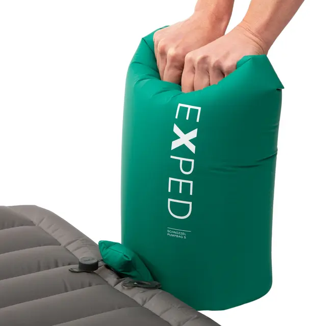 Exped Schnozzel Pumpbag M Pine Pumpe og pakksekk i ett! 