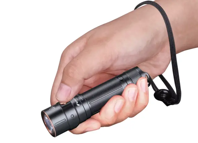 Fenix E28R LED Lykt 1500 Lumen, med batteri,  USB-C 