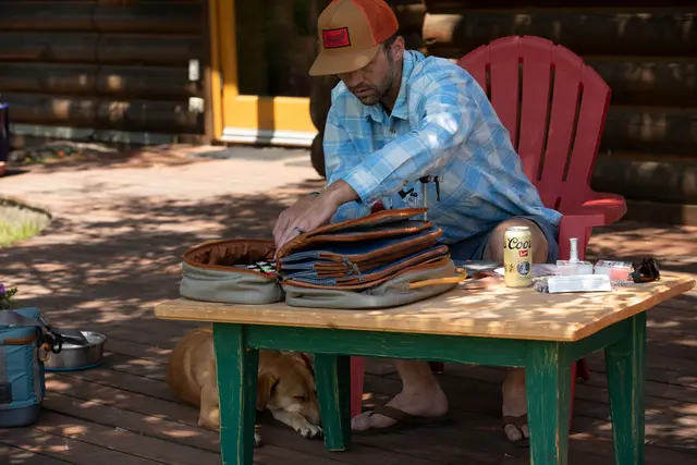 Fishpond Tailwater Fly Tying Kit Fluebindebag med god plass 