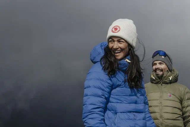 Fjällräven 1960 Logo Hat Mustard Yellow Behagelig strikkelue i lammeull 