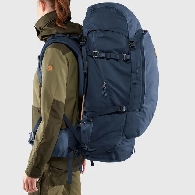 Fjällräven Keb 72 W Black Robust helårssekk med treramme 