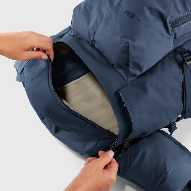 Fjällräven Keb 72 W Black Robust helårssekk med treramme 