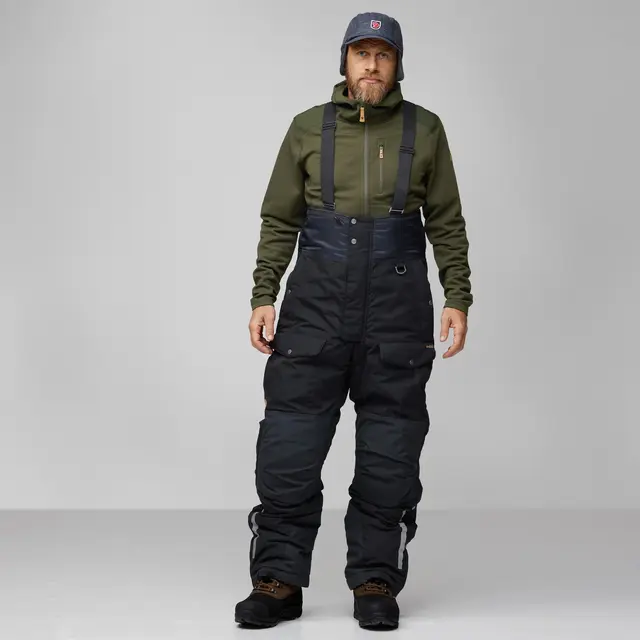 Fjällräven Polar Bib Trousers M L Vatterte bukser til herre i Black 