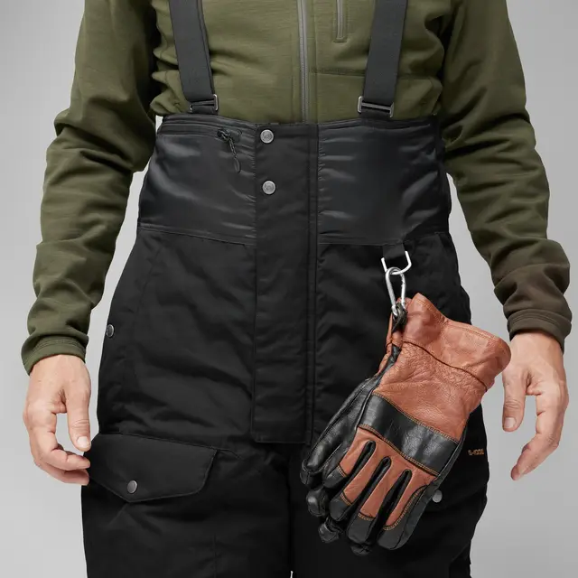 Fjällräven Polar Bib Trousers M L Vatterte bukser til herre i Black 