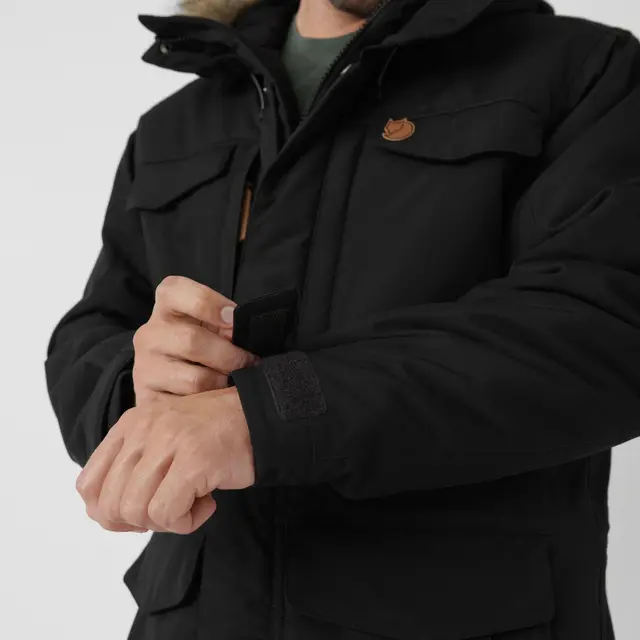 Fjällräven Nuuk Parka M Black L Komfortabel og varm parkas til herre 