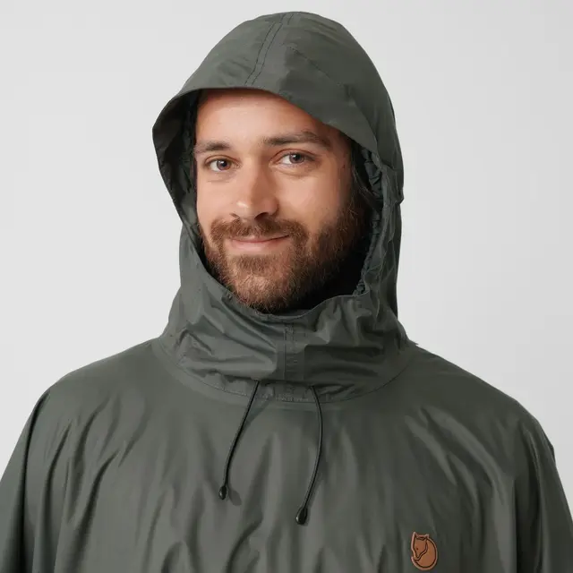 Fjällräven Poncho Safety Orange OneSize Pålitelig poncho med hette 