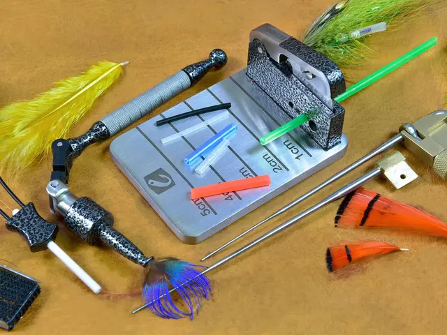 Frödin FITS Hackle Plier Hackleklemme i karbonstål 