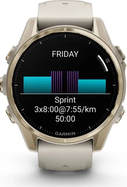 Garmin fenix 8 43 mm AMOLED Sapphire Soft Gold med tåkegrå/sand silikonrem 