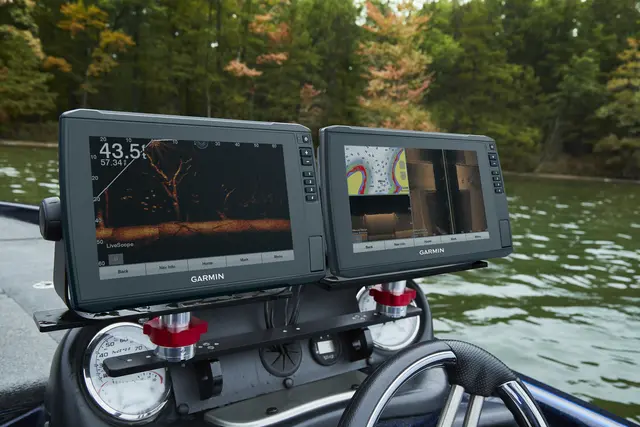 Garmin ECHOMAP™ Ultra 102sv Uten svinger 