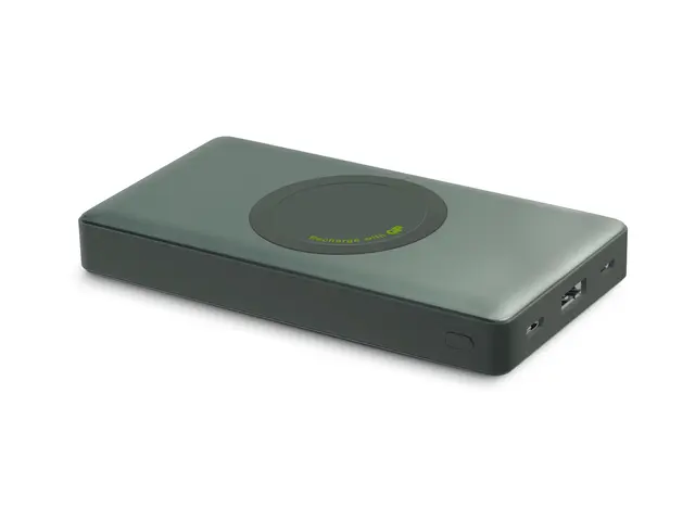 GP trådløst ladet PowerBank 10000mAh / 10W, Q10A, Grå 