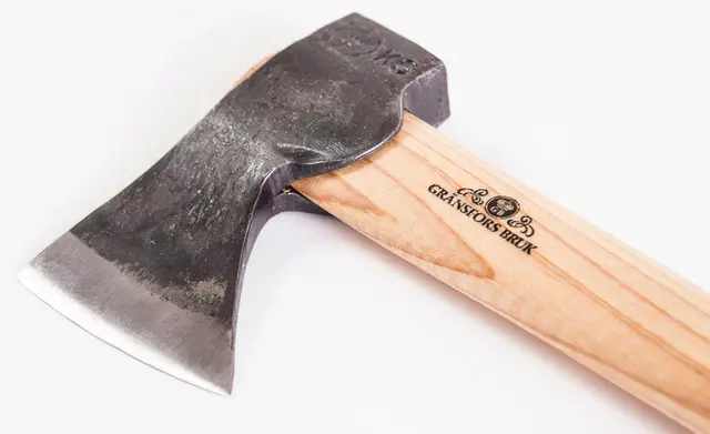 Gränsfors Lilla Yxan Lettest av Gränsfors Bruks økser 