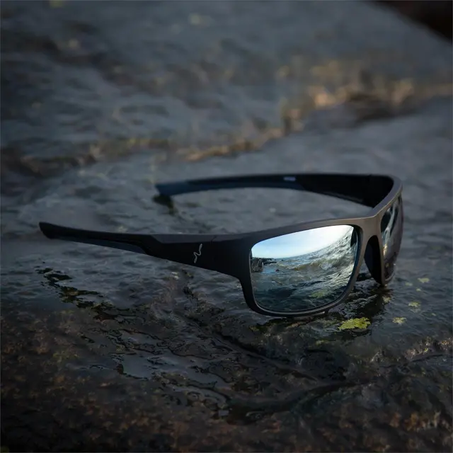 Guideline Experience Sunglasses Grey-Green Lens, Silver mirror Coating 