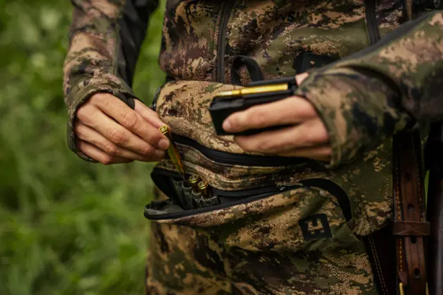 Härkila Deer Stalker camo waist pack AXIS MSP Forest green 4 L 