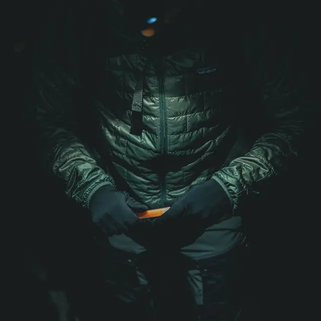 Lifesystems Lightsticks Green/Orange To lysstaver med opptil 15 timer lystid 