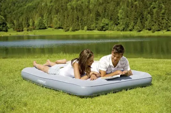 Campingaz Quickbed Double NP Spenstig luftmadrass med myk overflate 