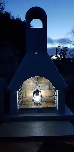 Osean Fjøslykt Led 24cm Bruker D batterier 