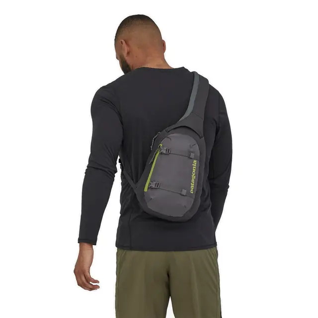 Patagonia Atom Sling 8L Forge Grey Vannavstøtende liten rykksekk 