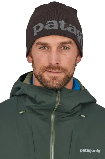 Patagonia Beanie Hat Logo Belwe Black One Size lue for all utendørs aktivitet 