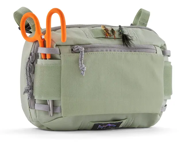 Patagonia Stealth Work Station 5L Green Bag som kan festes til vadebukseselene 