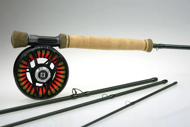 Primal Revel/ Flylab Acid 9' #5 4-delt fluesett m/backing og snøre 