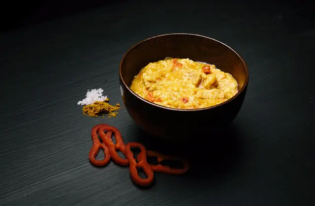 Real Turmat Kylling Karri Sødmefull og laktosefri gryterett 