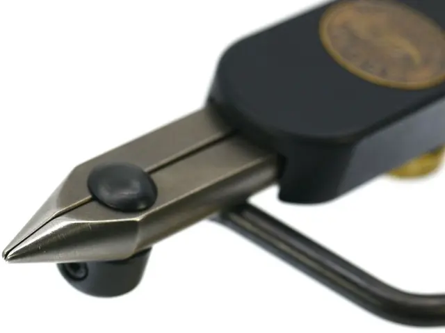 Regal Medallion Series Vise Stainl. Steel Jaws/Bronze Trad. Base 