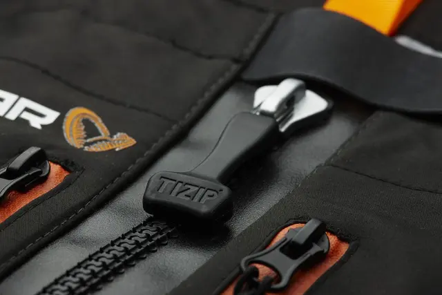 Savage Gear SG8 Chest Zip Wader M Stocking Foot 42-44/8-10 