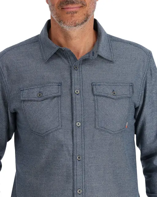 Simms Shoal Flannel Shirt Midnight M Stilig og behagelig flannelskjorte 