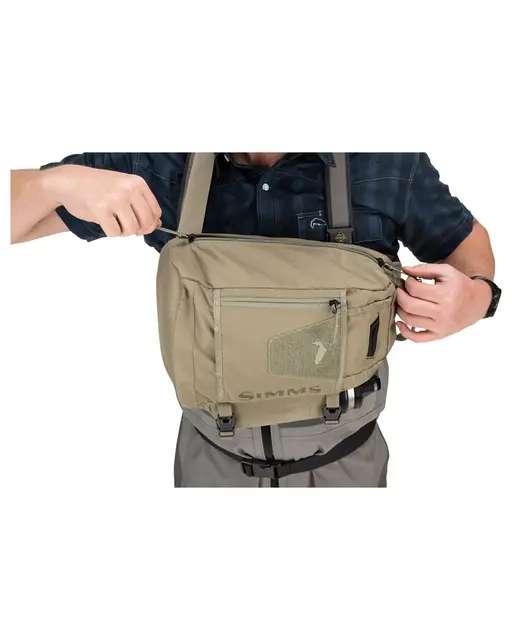 Simms Tributary Sling Pack Tan lett og god sekk perfekt til dagsturer 