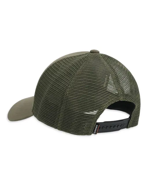 Simms Cardwell Trucker Dark Olive Caps med tøff lærdetalj 