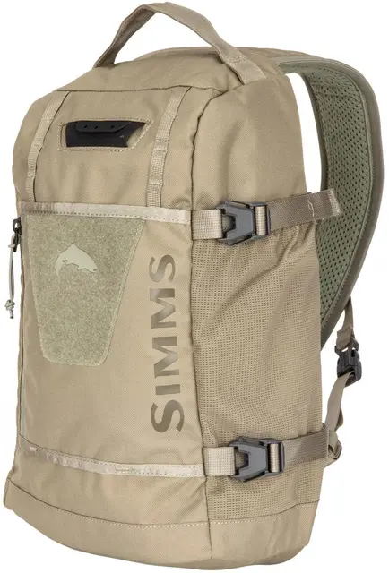 Simms Tributary Sling Pack Tan lett og god sekk perfekt til dagsturer 