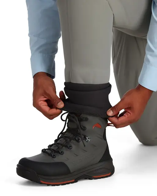 Simms Freestone Pant Smoke Vadepakke Vadepakke med gummisåle gunmetal 