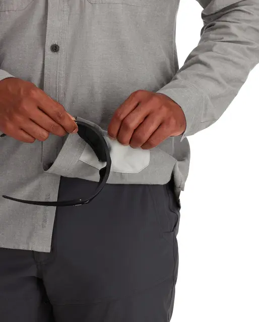 Simms Cutbank Chambray Shirt S Cinder Chambray 