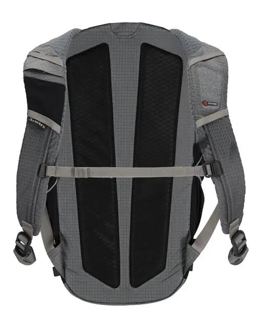 Simms Flyweight Backpack Smoke 25 L Dagstursekk for sportsfiskere 