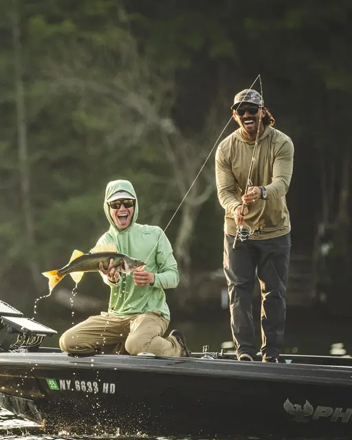 Simms Solarflex Hoody Bay Leaf M Beskyttende hettegenser for varme dager 