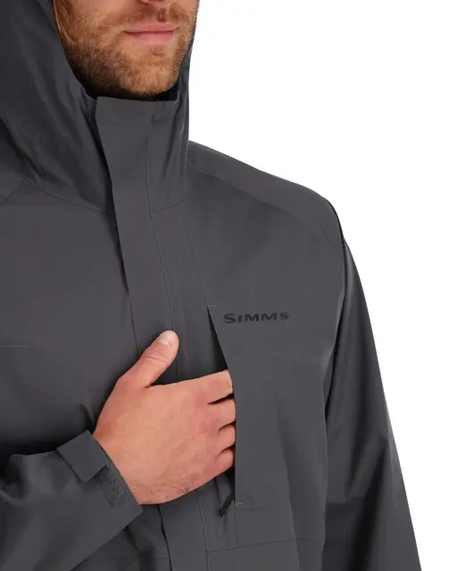 Simms Waypoints Jacket Slate S Flott regnjakke med kompakt størrelse 