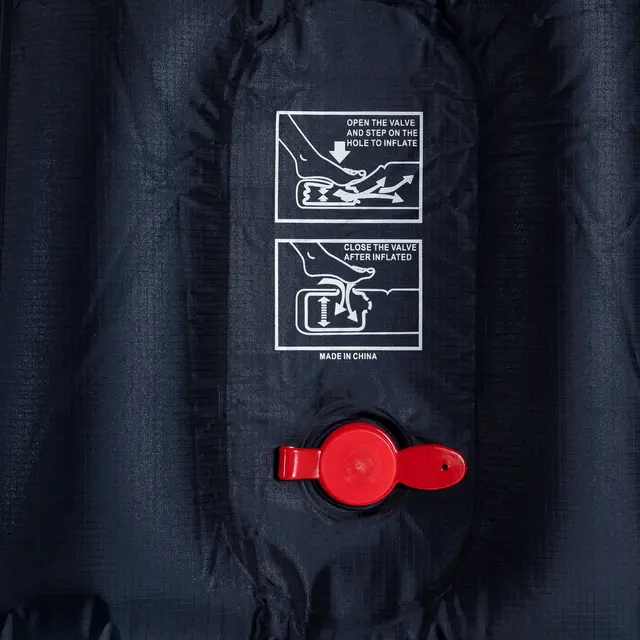 Urberg Airmat Pump Black Beauty Lett og oppblåsbart liggeunderlag 193cm 