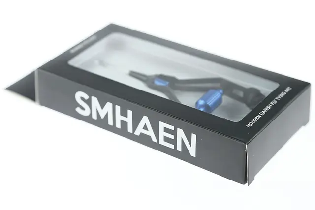 Smhaen Bobbin Holder Midge (Blue) Markedets råeste trådholder? 