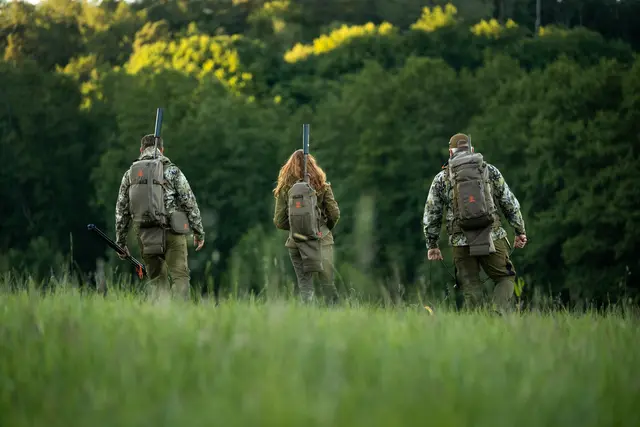 Vorn LT12 Ash Green 12L jaktsekk med Quick Rifle Release 