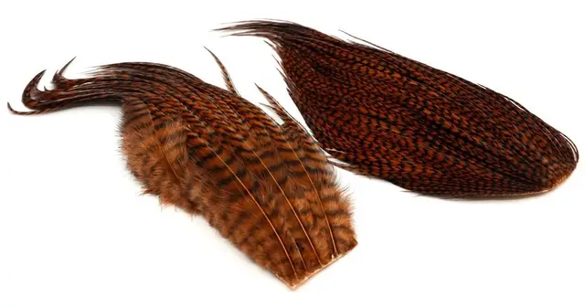 Whiting Bugger Pack Grizzly dyed Natural Lange fjær med naturlig tapering 