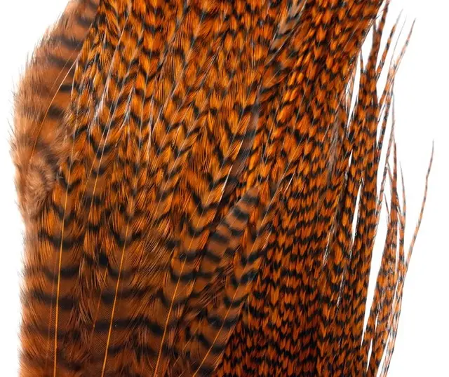 Whiting Bugger Pack Grizzly dyed Natural Lange fjær med naturlig tapering 