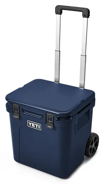 Yeti Roadie 48 Weeled Coolbox Navy Kjøleboks med teleskophåndtak og hjul 
